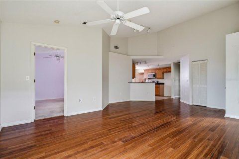 House in Sarasota, Florida 3 bedrooms, 111.02 sq.m. № 2405242 - photo 4