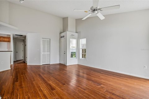House in Sarasota, Florida 3 bedrooms, 111.02 sq.m. № 2405242 - photo 9