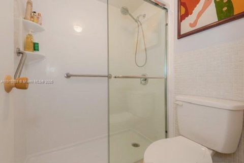 Купить кондоминиум в Хайалиа, Флорида 2 спальни, 92.72м2, № 2082237 - фото 13