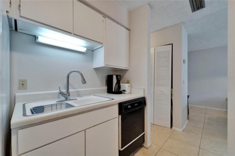 Condo in Clearwater, Florida, 1 bedroom  № 1691029 - photo 27
