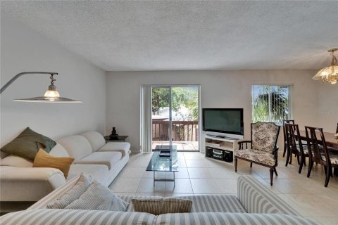 Condo in Clearwater, Florida, 1 bedroom  № 1691029 - photo 16