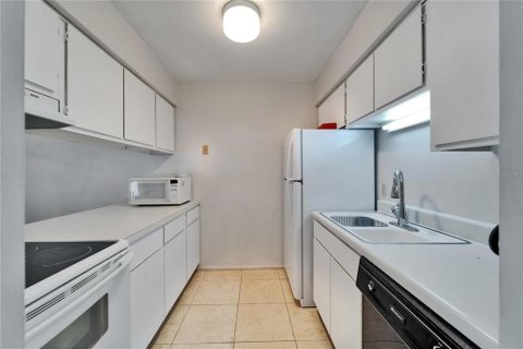 Condo in Clearwater, Florida, 1 bedroom  № 1691029 - photo 24