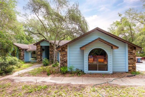 House in Apopka, Florida 3 bedrooms, 244.52 sq.m. № 1771617 - photo 1
