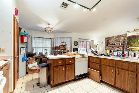 House in Apopka, Florida 3 bedrooms, 244.52 sq.m. № 1771617 - photo 6