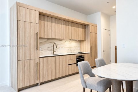 Copropriété à louer à Miami, Floride: 1 chambre, 63.73 m2 № 2431430 - photo 2