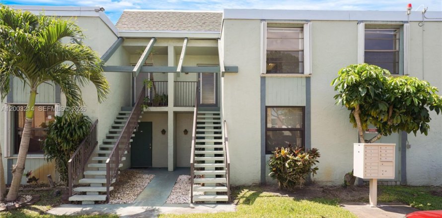 Condo à Margate, Floride, 2 chambres  № 2066352