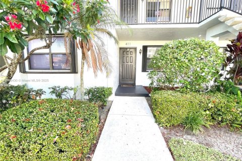 Купить кондоминиум в Дирфилд-Бич, Флорида 2 спальни, 83.61м2, № 2013728 - фото 1