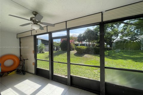 Купить кондоминиум в Дирфилд-Бич, Флорида 2 спальни, 83.61м2, № 2013728 - фото 19