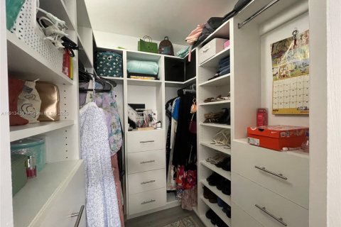 Купить кондоминиум в Дирфилд-Бич, Флорида 2 спальни, 83.61м2, № 2013728 - фото 12