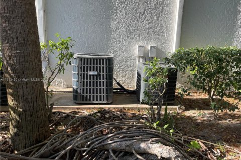 Купить кондоминиум в Дирфилд-Бич, Флорида 2 спальни, 83.61м2, № 2013728 - фото 21