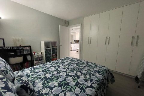 Купить кондоминиум в Дирфилд-Бич, Флорида 2 спальни, 83.61м2, № 2013728 - фото 9