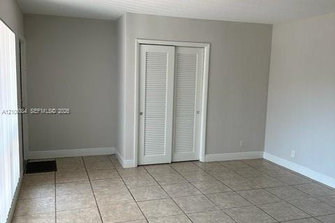 Appartement à louer à Pompano Beach, Floride: 2 chambres, 668.15 m2 № 2414856 - photo 2