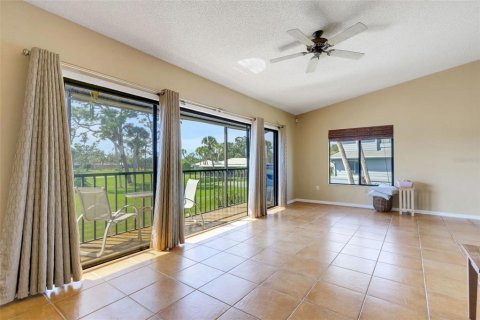 Townhouse in Nokomis, Florida 2 bedrooms, 114.73 sq.m. № 2104367 - photo 14