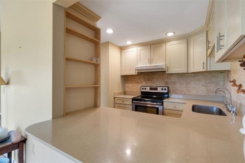 Townhouse in Nokomis, Florida 2 bedrooms, 114.73 sq.m. № 2104367 - photo 9