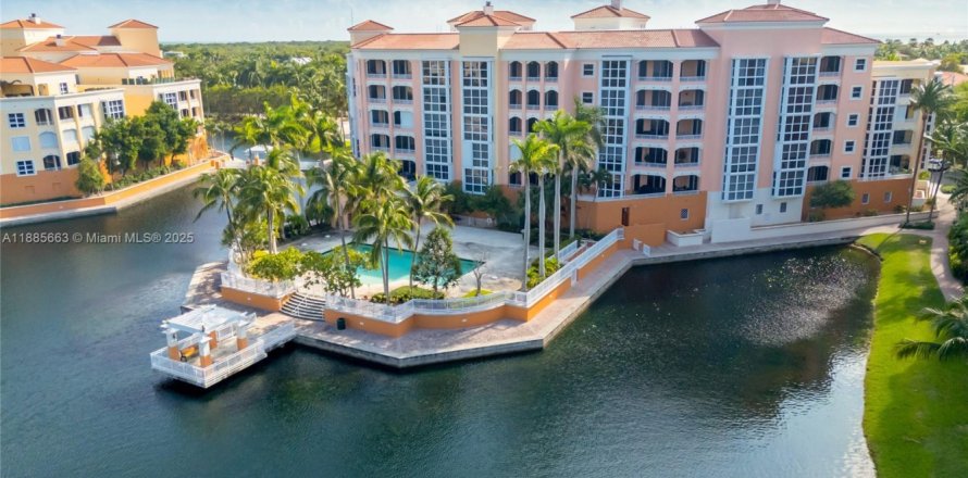 Condominio en Key Biscayne, Florida, 2 dormitorios № 1932483