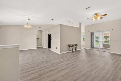 Villa ou maison à vendre à Palm Coast, Floride: 3 chambres, 171.87 m2 № 2138577 - photo 2