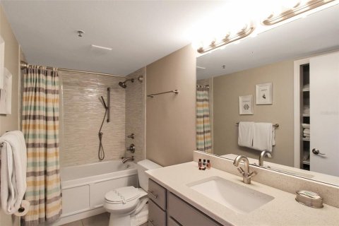 Condominio en alquiler en Sarasota, Florida, 3 dormitorios, 170.48 m2 № 2298811 - foto 29