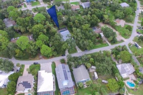 House in Port Richey, Florida 4 bedrooms, 216.56 sq.m. № 1880412 - photo 1