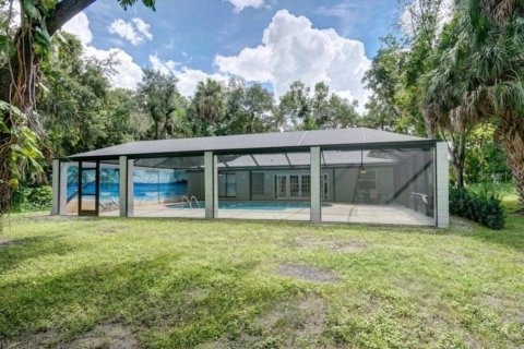 House in Port Richey, Florida 4 bedrooms, 216.56 sq.m. № 1880412 - photo 2