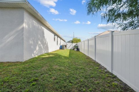 House in Winter Haven, Florida 3 bedrooms, 191.56 sq.m. № 1349857 - photo 25