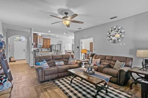 House in Winter Haven, Florida 3 bedrooms, 191.56 sq.m. № 1349857 - photo 8