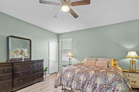 House in Winter Haven, Florida 3 bedrooms, 191.56 sq.m. № 1349857 - photo 12