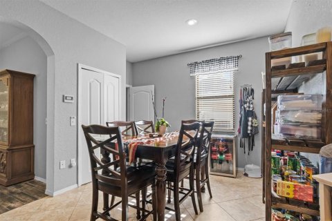 House in Winter Haven, Florida 3 bedrooms, 191.56 sq.m. № 1349857 - photo 9