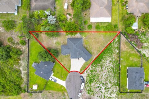House in Lehigh Acres, Florida 3 bedrooms, 180.42 sq.m. № 2098682 - photo 3