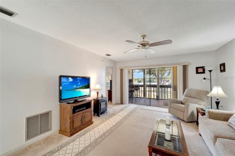 Copropriété à louer à Englewood, Floride: 2 chambres, 106.19 m2 № 1716614 - photo 3