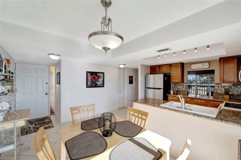 Copropriété à louer à Englewood, Floride: 2 chambres, 106.19 m2 № 1716614 - photo 11