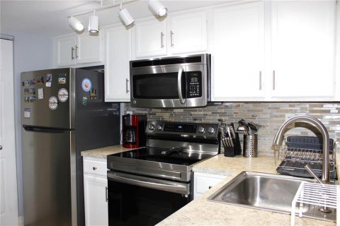 Copropriété à vendre à Tampa, Floride: 1 chambre, 63.36 m2 № 1905215 - photo 15