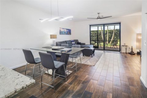 Townhouse in Oakland Park, Florida 3 bedrooms, 121.05 sq.m. № 2027162 - photo 5