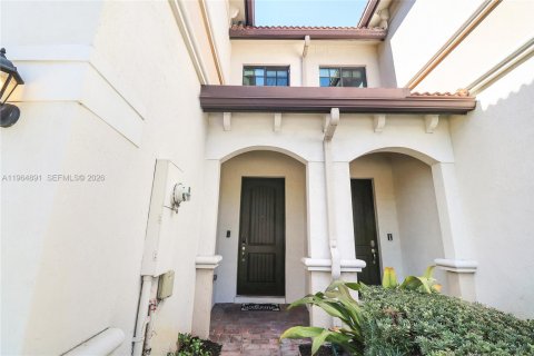 Townhouse in Oakland Park, Florida 3 bedrooms, 121.05 sq.m. № 2027162 - photo 2