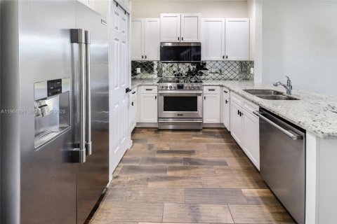 Townhouse in Oakland Park, Florida 3 bedrooms, 121.05 sq.m. № 2027162 - photo 10