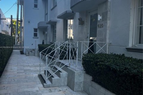 Copropriété à vendre à Miami Beach, Floride: 1 chambre, 43.66 m2 № 2040409 - photo 2