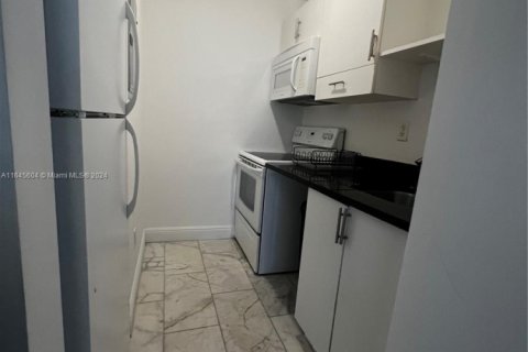Copropriété à vendre à Miami Beach, Floride: 1 chambre, 43.66 m2 № 2040409 - photo 3