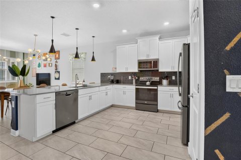 Villa ou maison à vendre à Kissimmee, Floride: 8 chambres, 399.94 m2 № 2277484 - photo 9