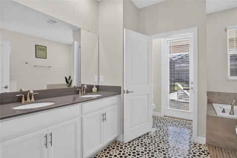 Villa ou maison à vendre à Kissimmee, Floride: 8 chambres, 399.94 m2 № 2277484 - photo 27