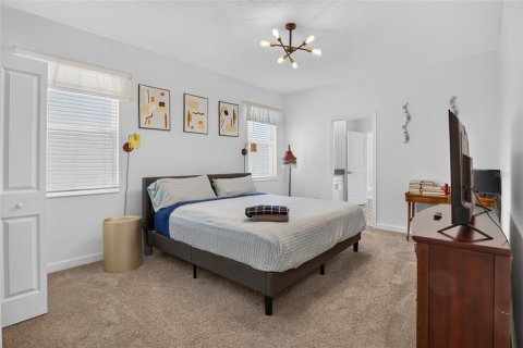 Villa ou maison à vendre à Kissimmee, Floride: 8 chambres, 399.94 m2 № 2277484 - photo 24