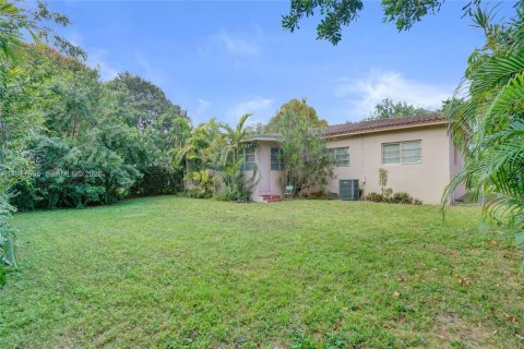 Купить виллу или дом в Норт-Майами, Флорида 3 спальни, 178.74м2, № 2043698 - фото 9