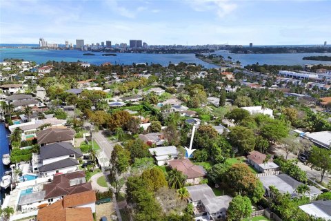 Дом в Норт-Майами, Флорида 3 спальни, 178.74м2 № 2043698