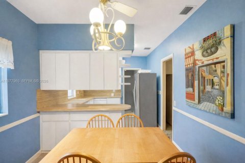Купить виллу или дом в Норт-Майами, Флорида 3 спальни, 178.74м2, № 2043698 - фото 21