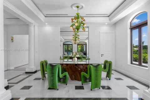 Купить виллу или дом в Серфсайд, Флорида 6 спален, 650.32м2, № 1991829 - фото 23