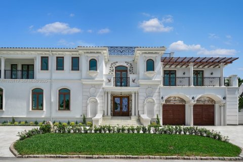 Купить виллу или дом в Серфсайд, Флорида 6 спален, 650.32м2, № 1991829 - фото 5