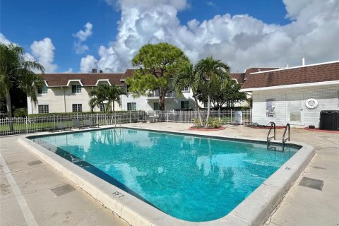 Copropriété à vendre à Deerfield Beach, Floride: 2 chambres, 85.47 m2 № 2084948 - photo 26