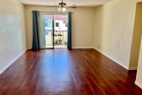 Copropriété à vendre à Deerfield Beach, Floride: 2 chambres, 85.47 m2 № 2084948 - photo 4
