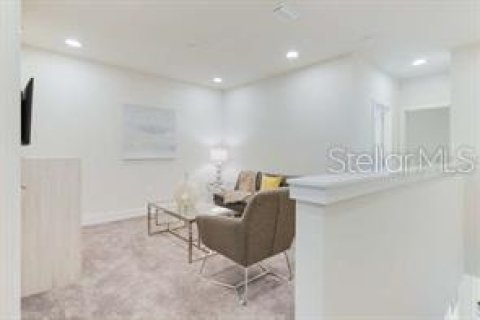 Townhouse in Clermont, Florida 3 bedrooms, 172.05 sq.m. № 2204787 - photo 19