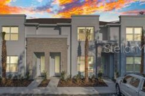 Townhouse in Clermont, Florida 3 bedrooms, 172.05 sq.m. № 2204787 - photo 3