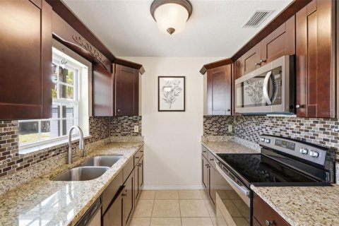 House in Seminole, Florida 3 bedrooms, 107.02 sq.m. № 2208593 - photo 17