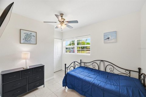 House in Seminole, Florida 3 bedrooms, 107.02 sq.m. № 2208593 - photo 29